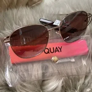 NWT Quay Jezabell 53mm Glitter Aviator Sunglasses - Gold/Brown Flash Quay Australia | Accessories | Nwt Quay Jezabell 53mm  main image 4
